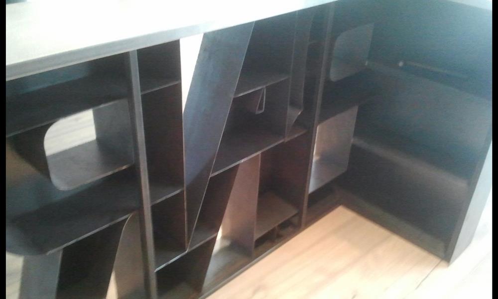 Mobilier sur mesure en ACIER - ARINOX - 