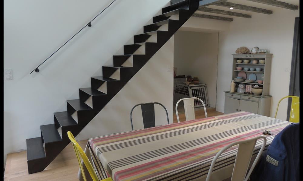 Escalier acier Limon simple crémaillère - ARINOX - 