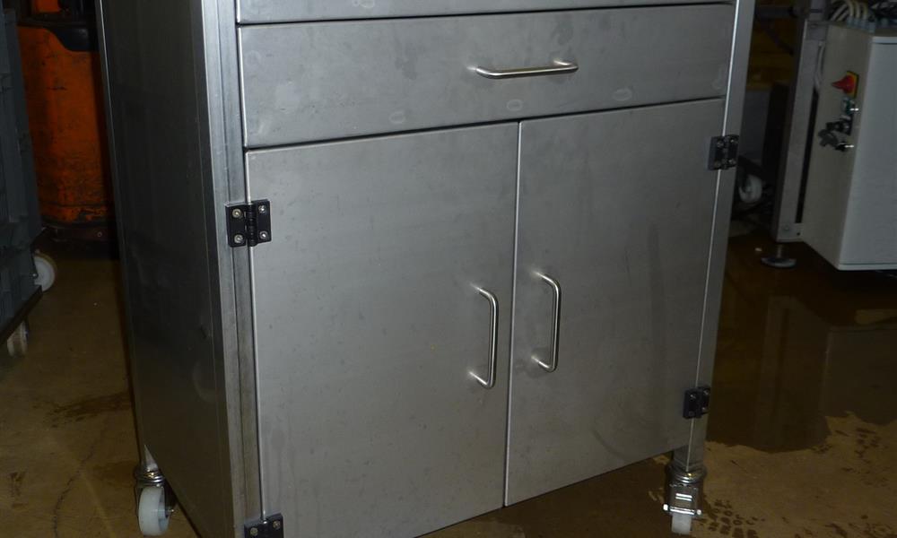 Meuble sur roulettes - 