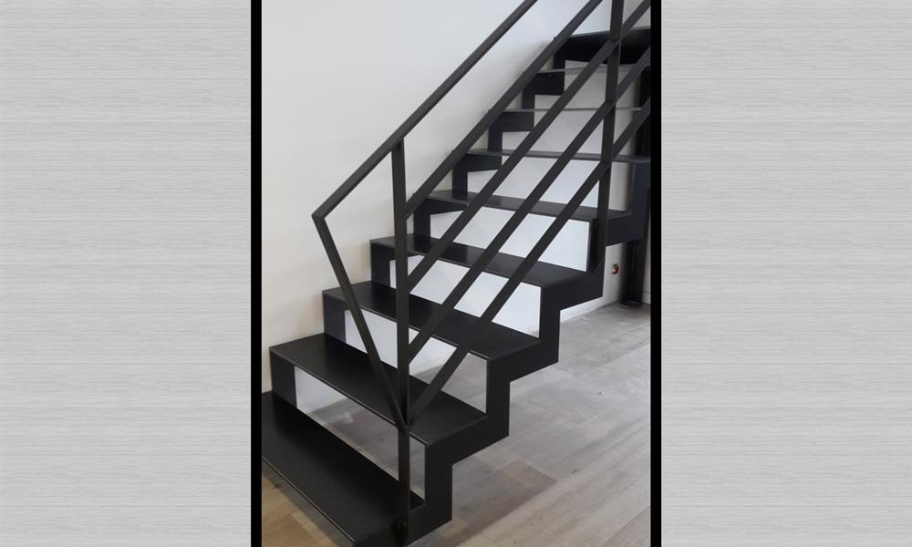 Escalier acier Limon double crémaillère - ARINOX - 