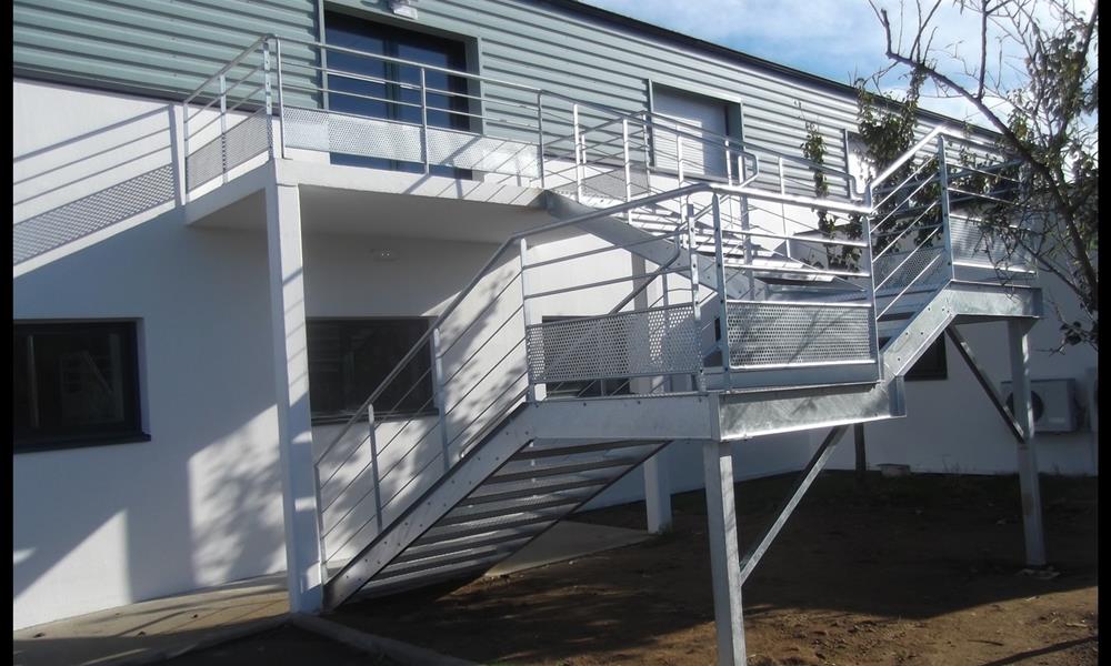 Escalier acier galvanise ARINOX - 