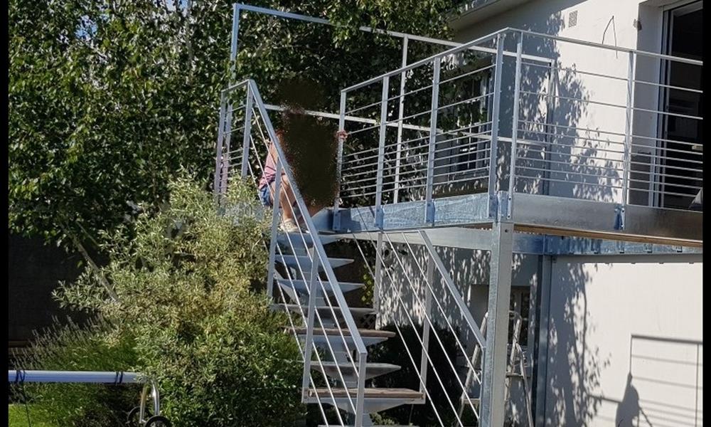 Escalier et  garde'corps en acier galvanisé ARINOX - 