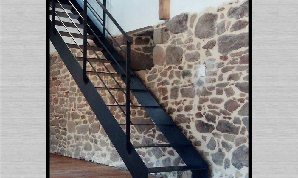 Escalier tout acier avec limons droits ARINOX - 