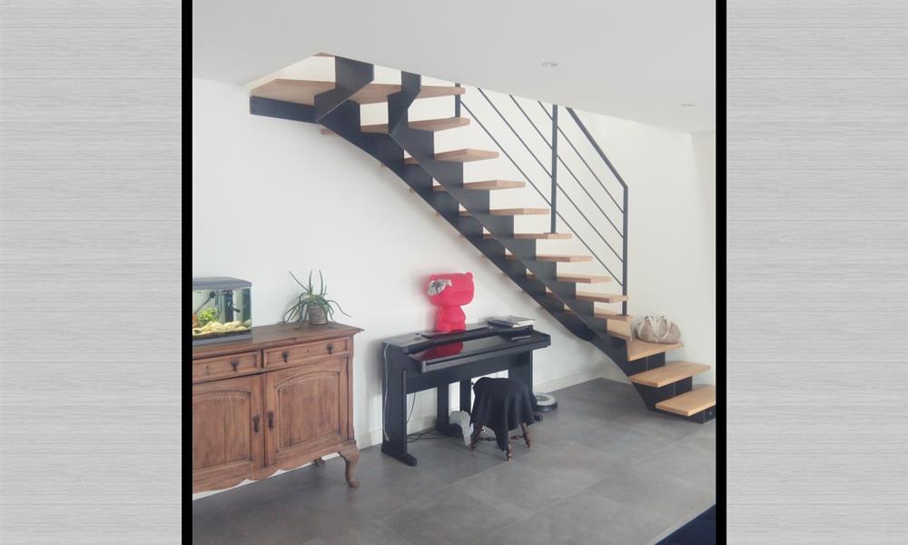 Escalier acier bois avec limons centraux ARINOX - 