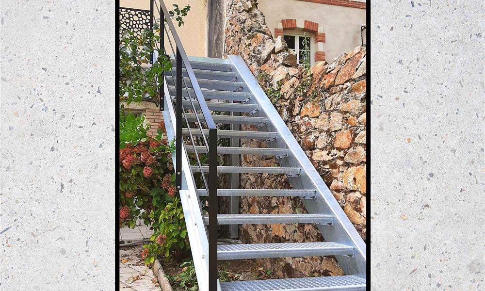Escalier acier galvanisé extérieur ARINOX - 