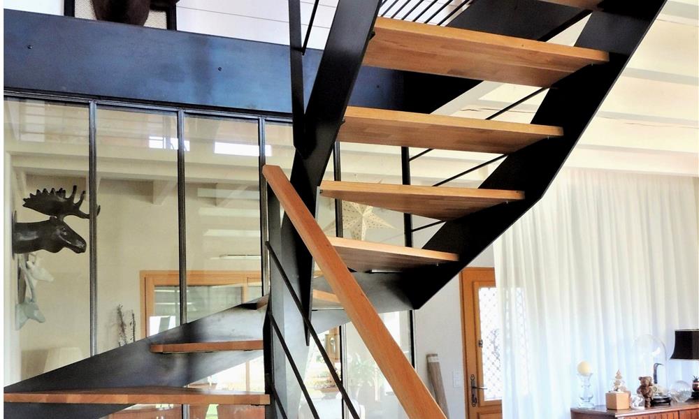 Escalier acier marches en  chêne ARINOX - 